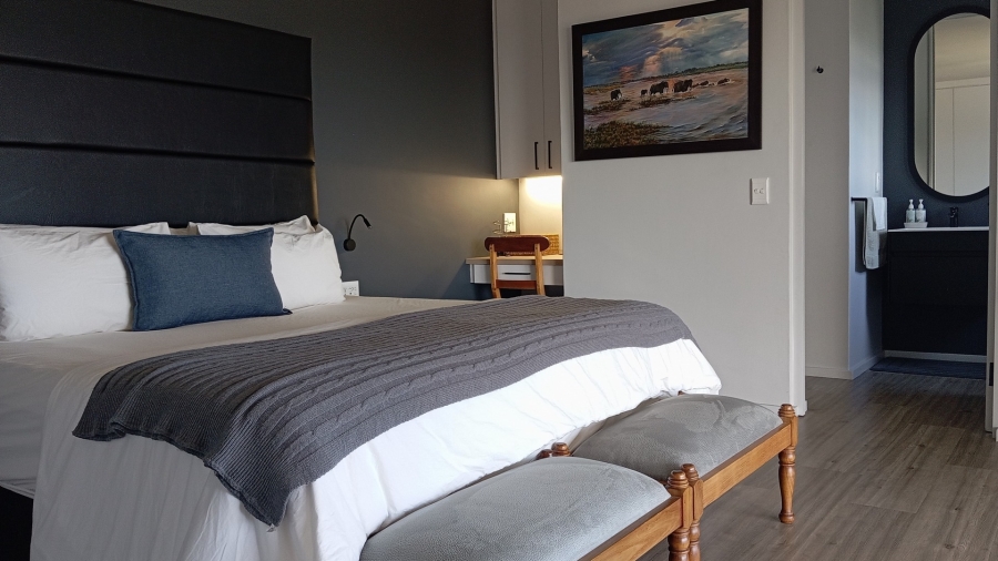 4 Bedroom Property for Sale in Rooi Els Western Cape